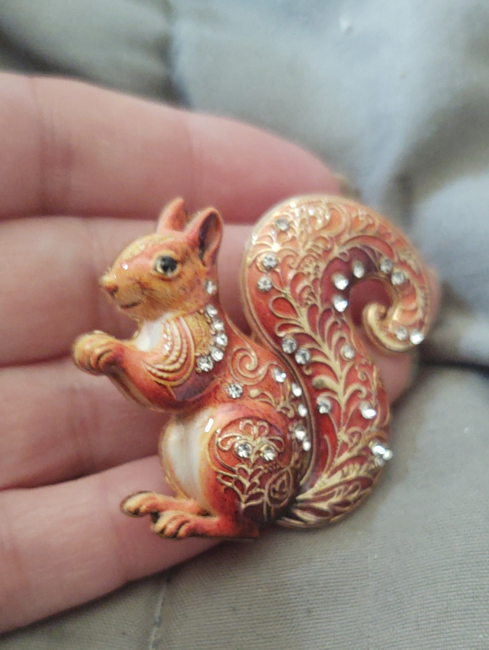Enamel And Rhinestone Squirrel Brooch - Picture 2 of 3